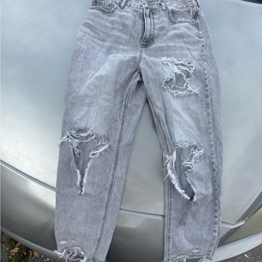 American Eagle Outfitters Light Gray Distressed Boyfriend Jeans
